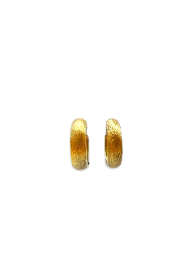 SAND – Solid Gold Huggie Hoops