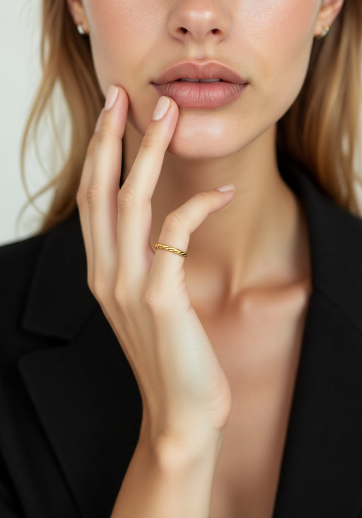 STELLA – Solid Gold Ring