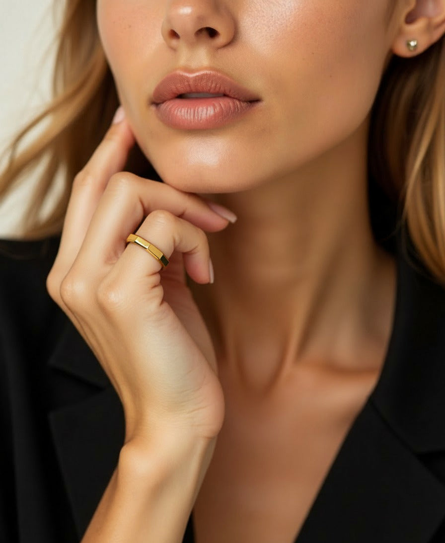 DUNE – Solid Gold Ring