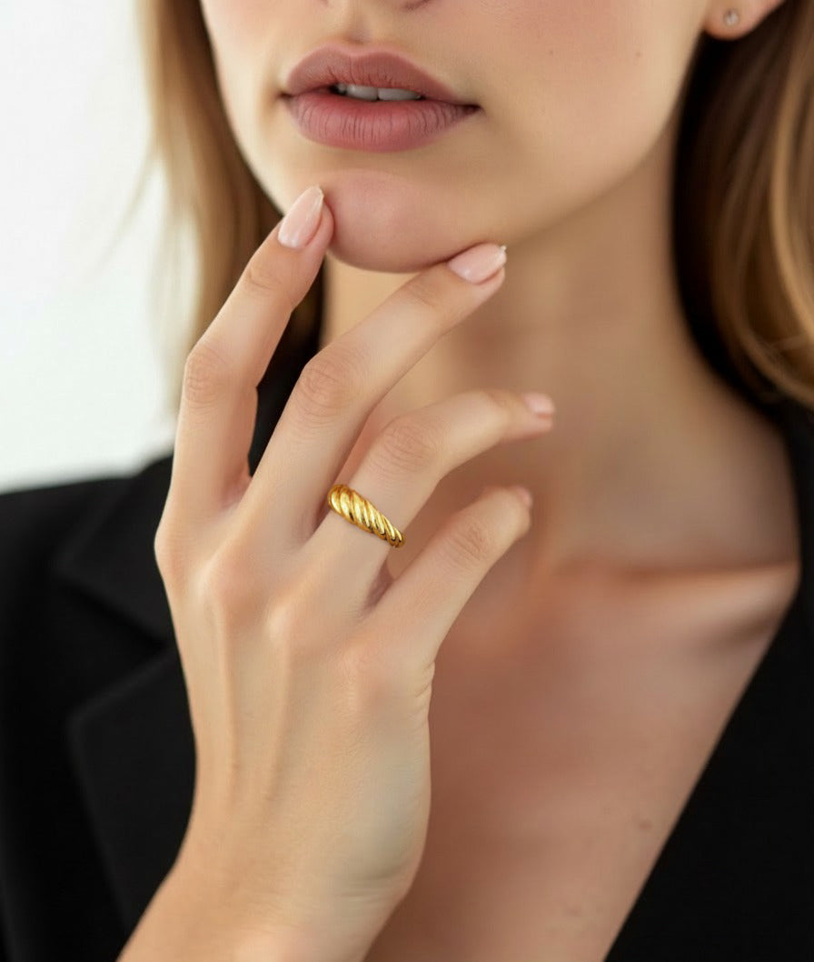 SHELL – Solid Gold Ring